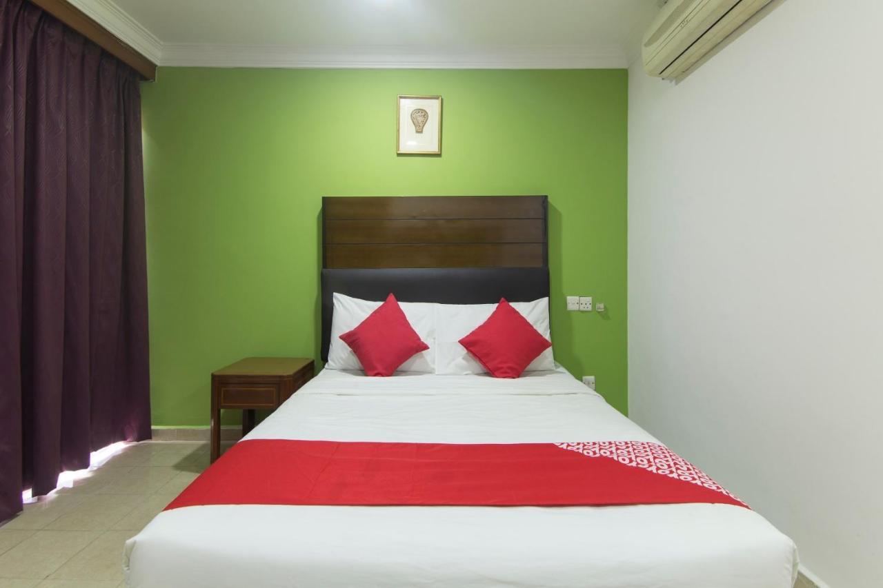 Oyo 805 Hotel Run Star Куала-Лумпур Экстерьер фото