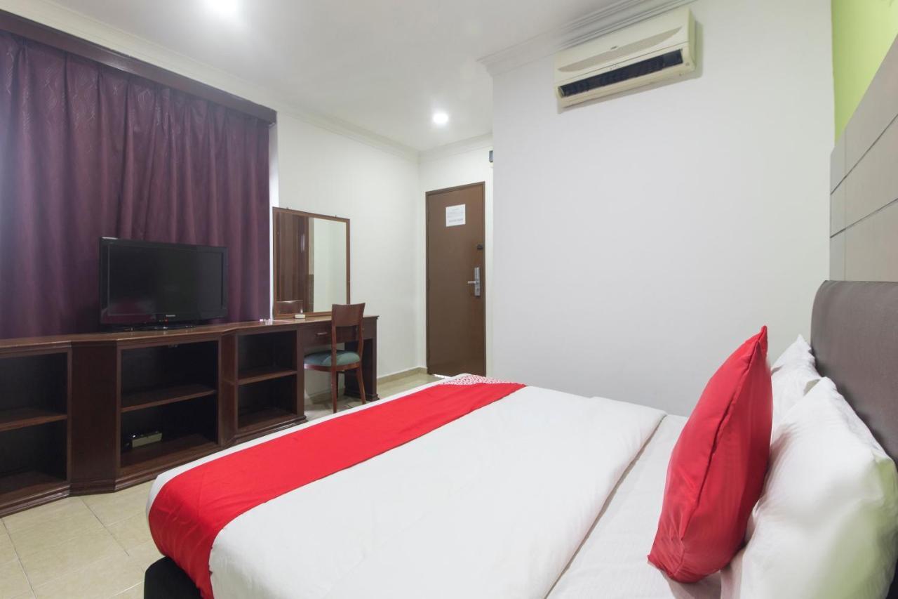 Oyo 805 Hotel Run Star Куала-Лумпур Экстерьер фото